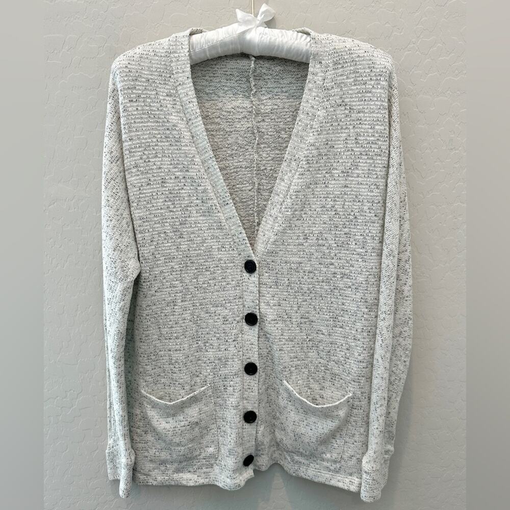 AMERICAN EAGLE | Gray Button Front Cardigan Sweater Pockets Soft Knit | Small